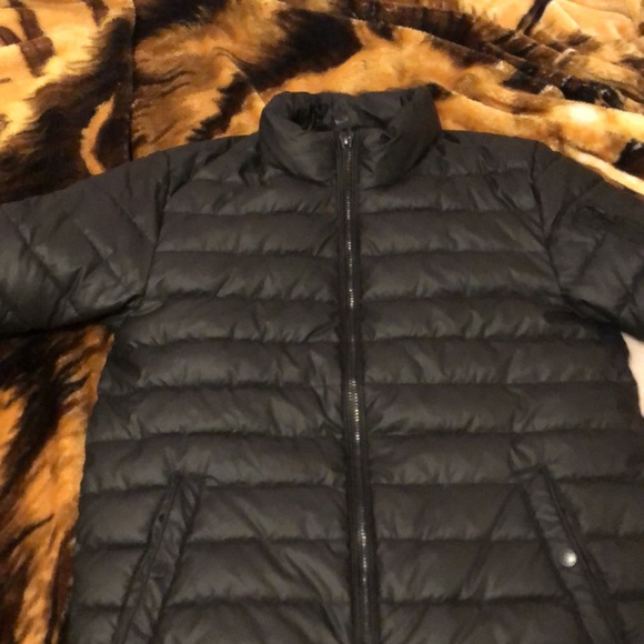 Guess - Picture 2 of 3